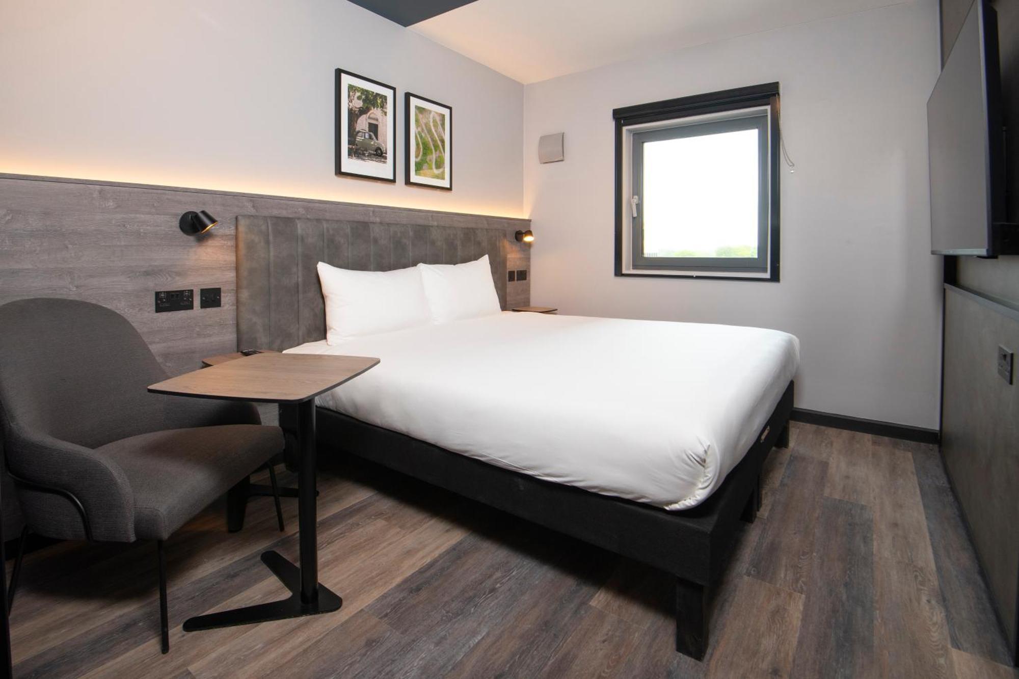 Ibis Styles London Gatwick Airport Hotel