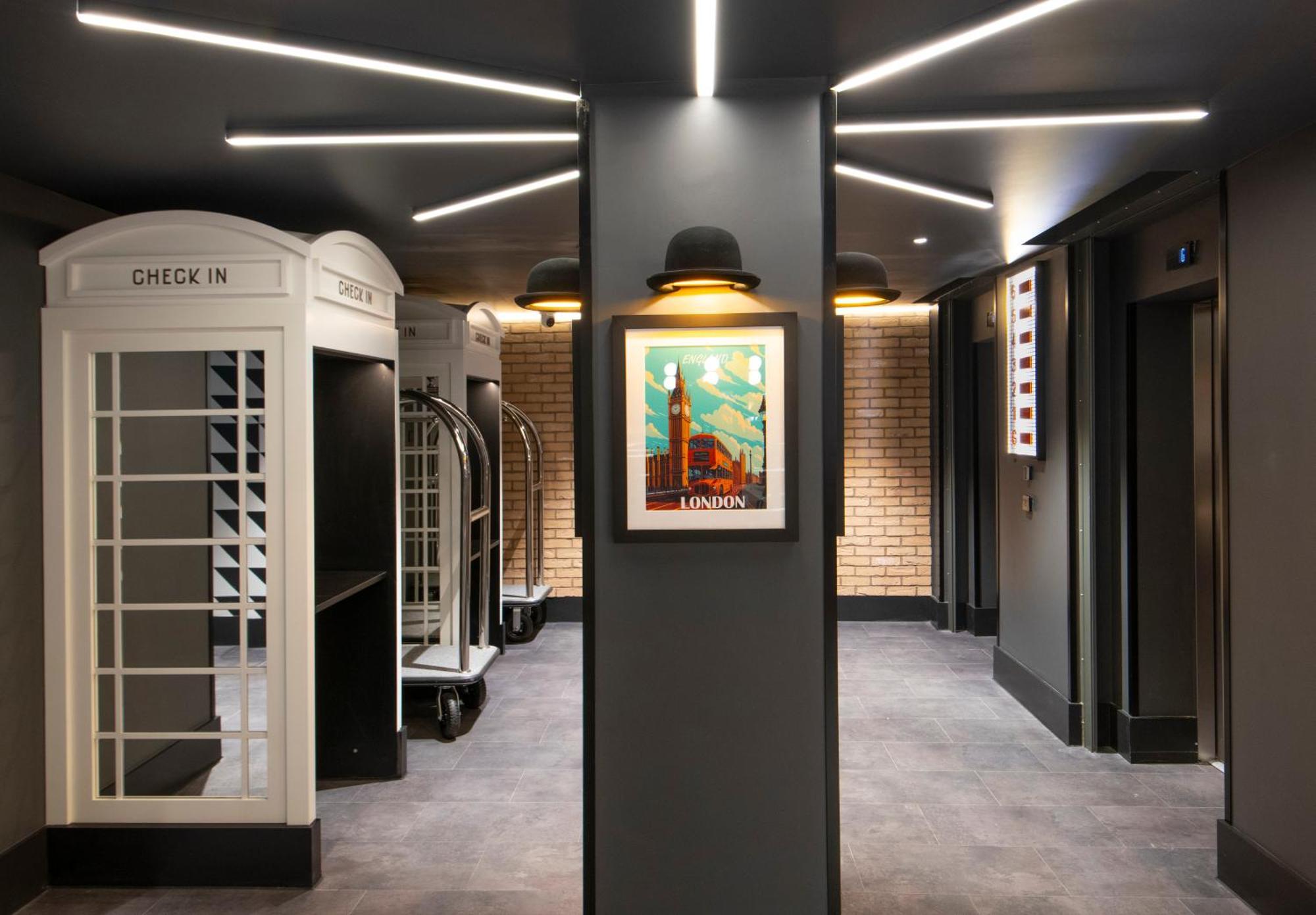 Ibis Styles London Gatwick Airport 3* Crawley (West Sussex)