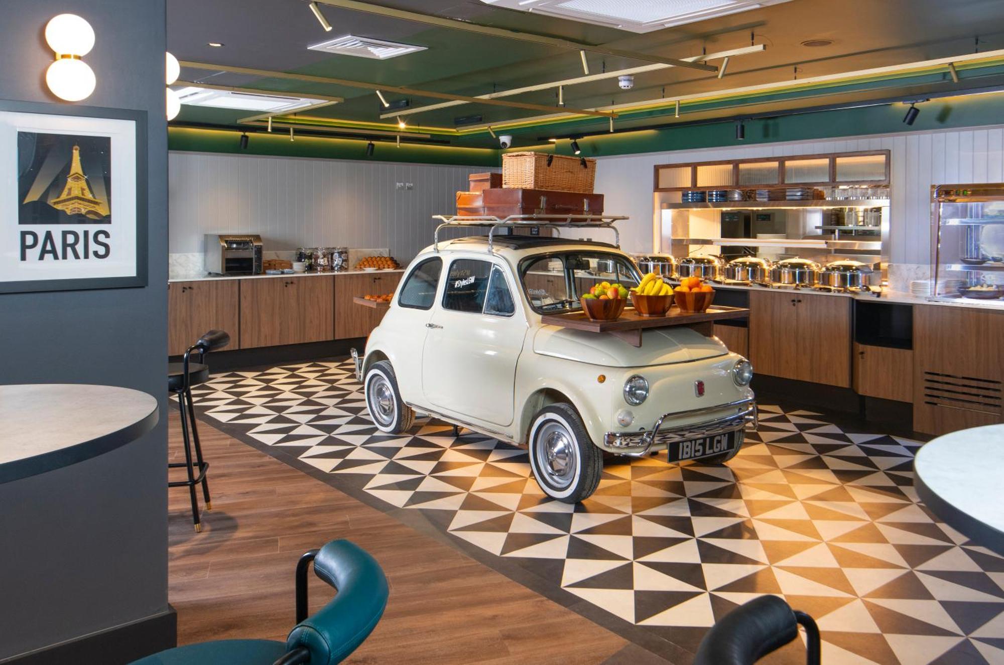 Ibis Styles London Gatwick Airport 3* Crawley (West Sussex)