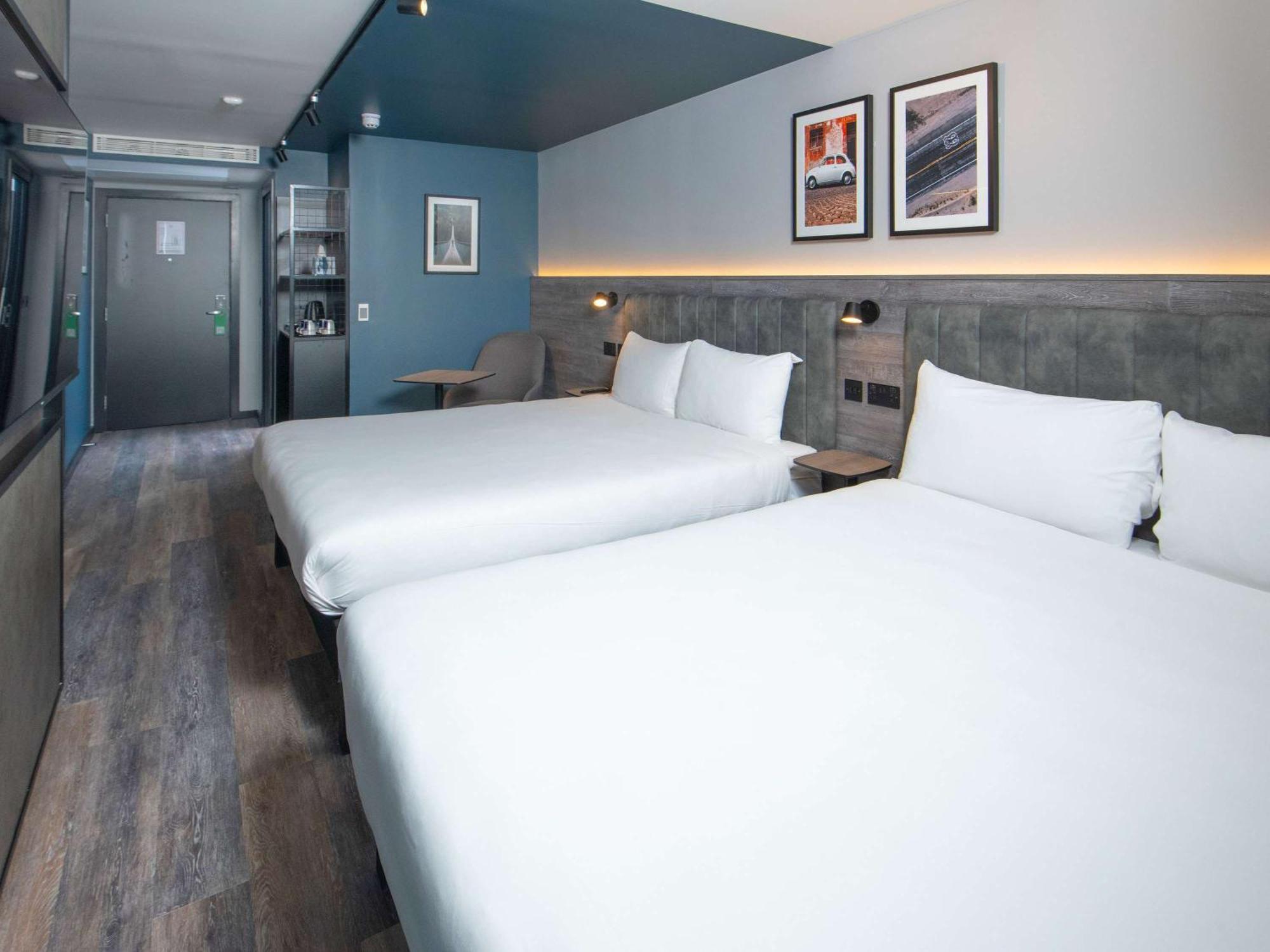 Hotel Ibis Styles London Gatwick Airport 3*