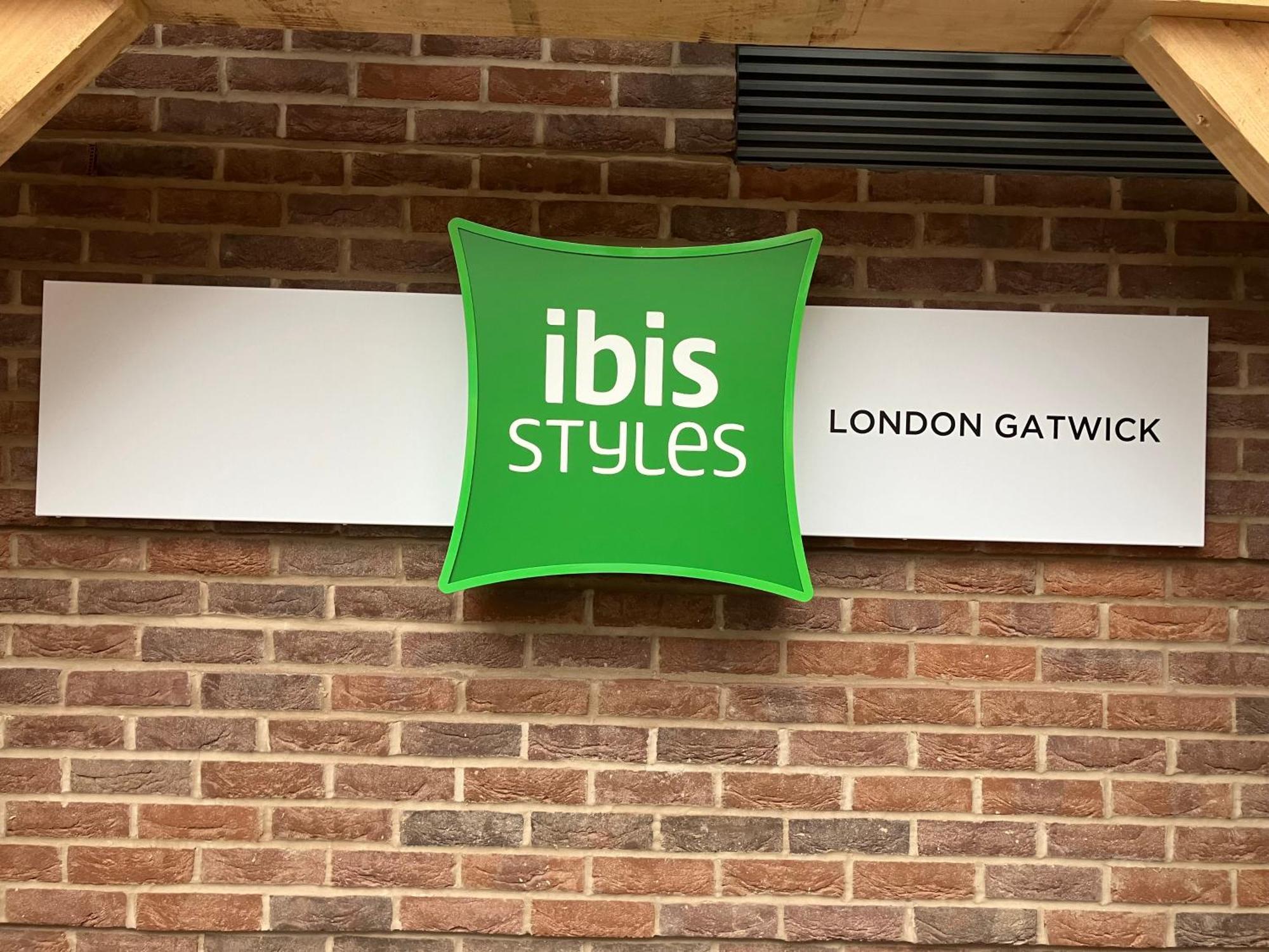 Ibis Styles London Gatwick Airport 3* Crawley (West Sussex)