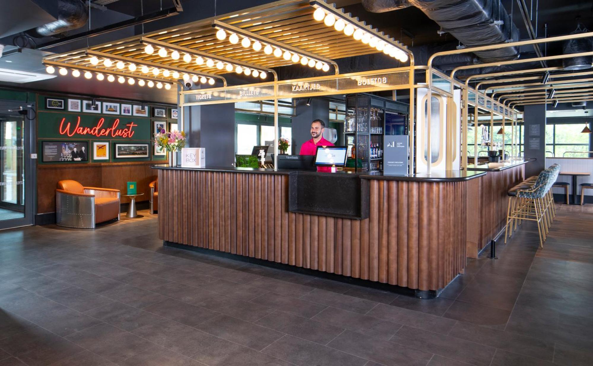Ibis Styles London Gatwick Airport 3* Crawley (West Sussex)