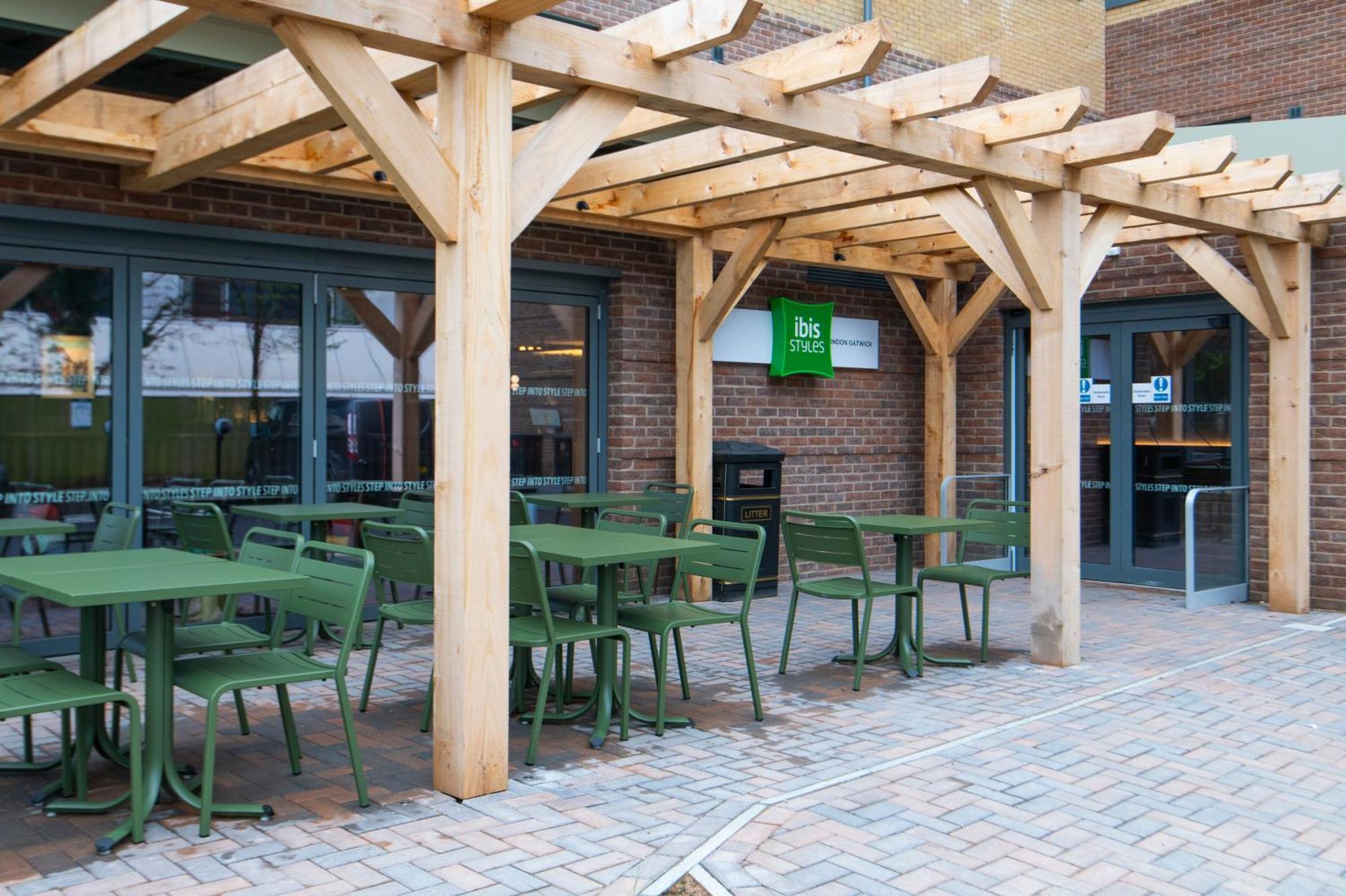 Ibis Styles London Gatwick Airport 3*
