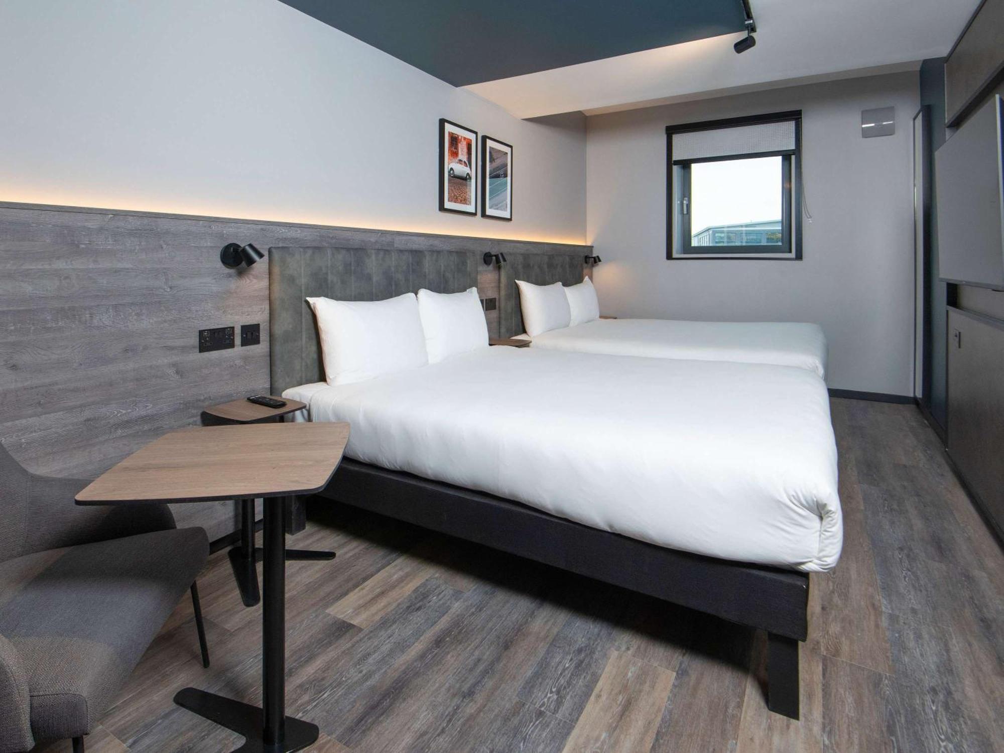 Ibis Styles London Gatwick Airport Hotel 3*
